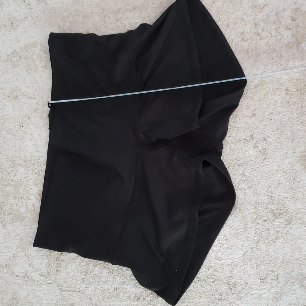 Teeki shorts